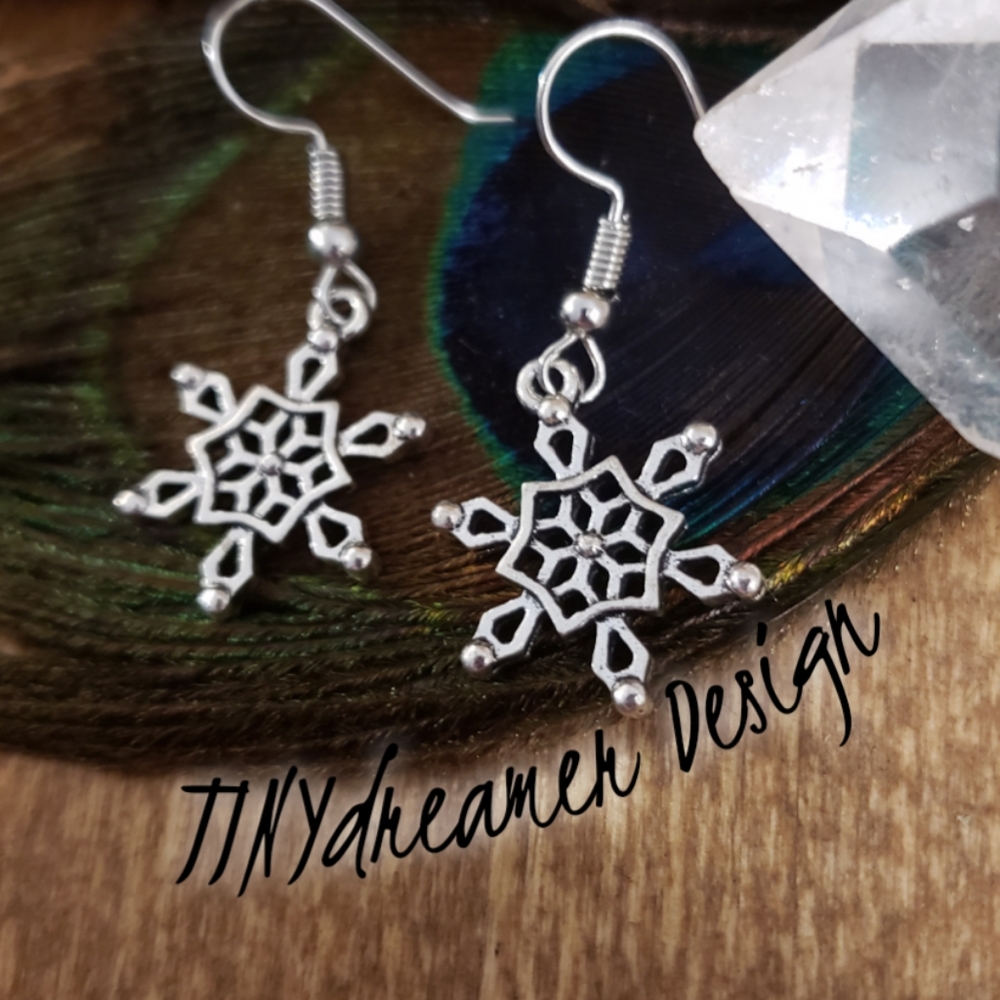 Snowflake Earrings Winter Solstice Silver Christmas earrings Hanukkah New Year